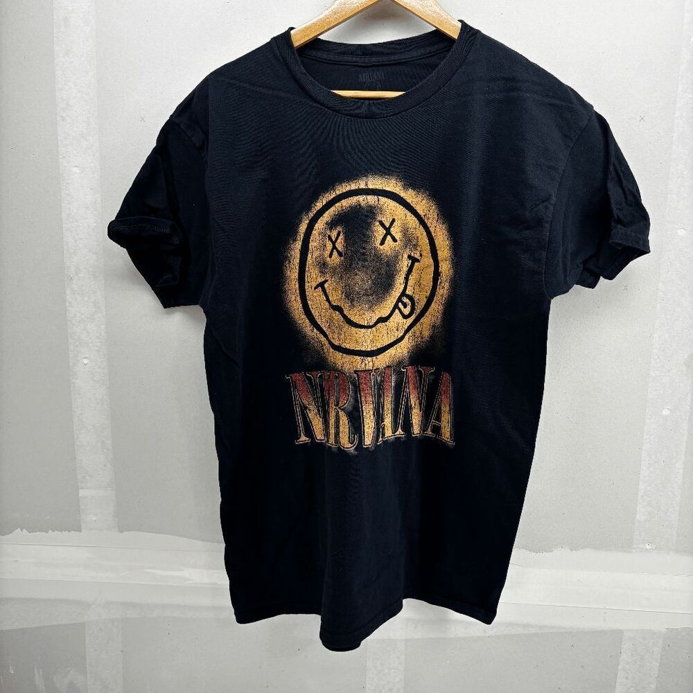 Nirvana Mens Gradient Smile Face Graphic Band Tee with Short Sleeves,‎ Size L
